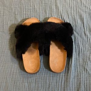 UO Fuzzy Slides
